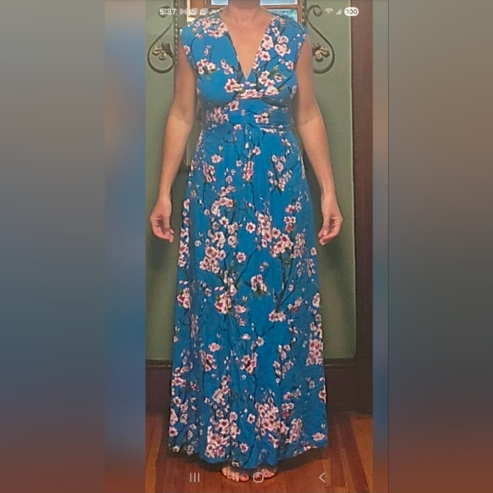 Blue Floral V-Neck Maxi Dress